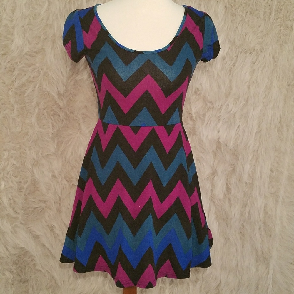 Lot of 2 Juniors Dresses.